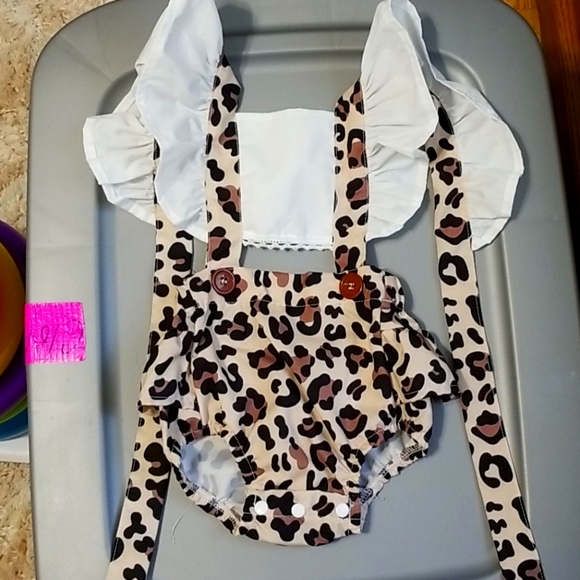 Other - 12 month Leopard Print romper NEW